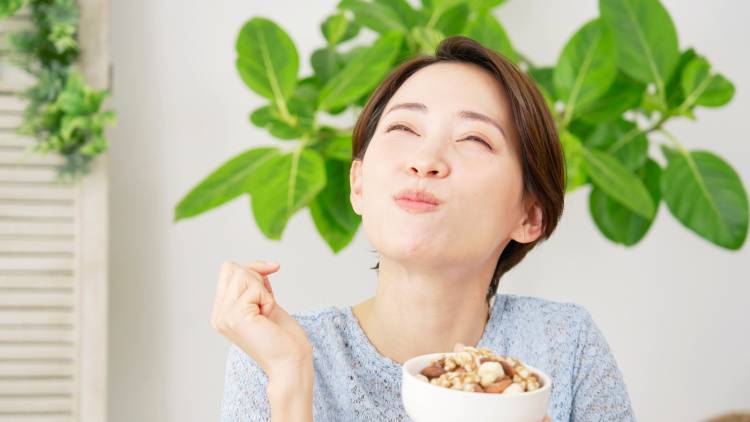 【更年期世代の栄養チャージ】美味しくて高栄養。専門家が厳選した4つの「最強おやつ」
