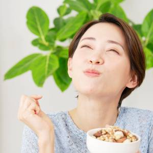 【更年期世代の栄養チャージ】美味しくて高栄養。専門家が厳選した4つの「最強おやつ」