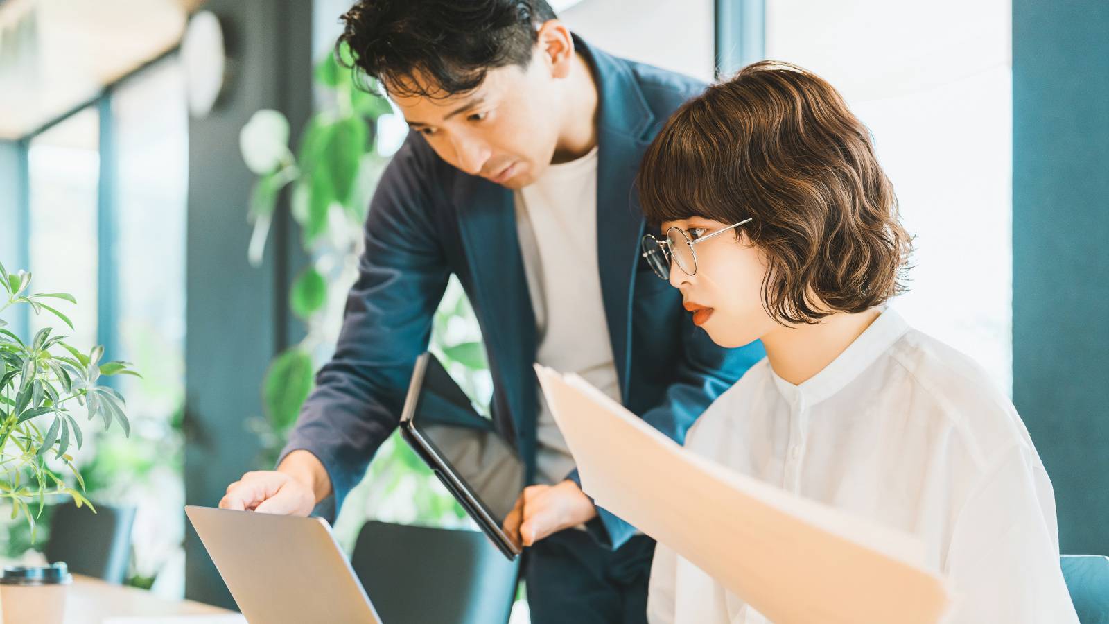 HSPの人が職場で自分を消耗させすぎない３つの処世術