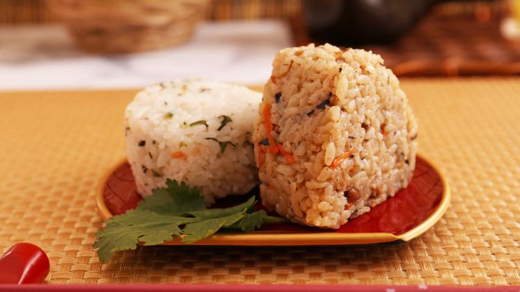 ごぼうの約2倍！朝の「おにぎり」に混ぜるだけで”食物繊維が摂れる食材”｜管理栄養士が解説