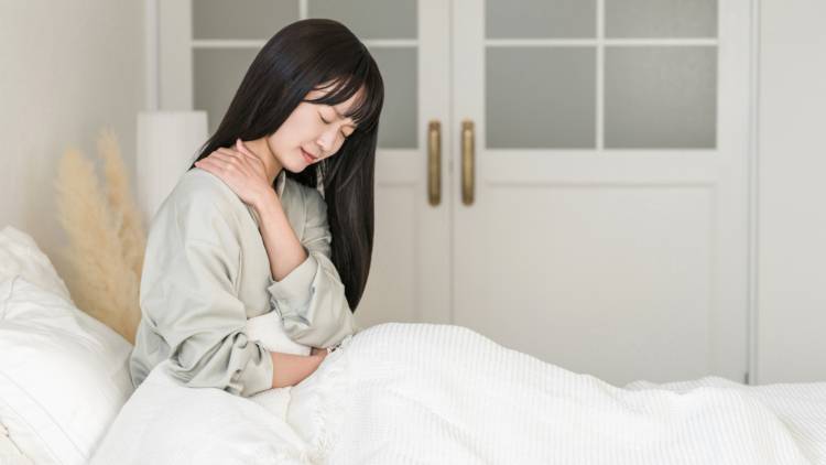 【朝から身体が重だるいのはなぜ？】前日の夜の腸もみで、翌朝がスッキリ軽やかに