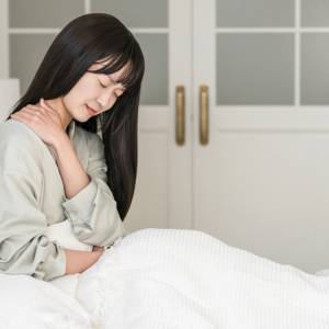 【朝から身体が重だるいのはなぜ？】前日の夜の腸もみで、翌朝がスッキリ軽やかに