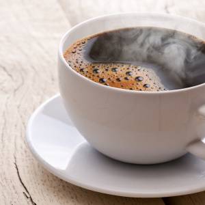 朝のコーヒーにひとふりするだけ。脂肪燃焼スイッチを入れる調味料3選｜管理栄養士が解説