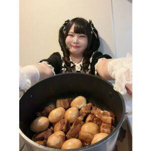 拒食と過食を10年以上くり返した元アイドルが76kgの今「痩せ信仰」に悩む女性たちに伝えたいこと