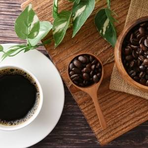 朝のコーヒーにプラスするだけ!血糖値の急上昇対策におすすめの食材3選|管理栄養士が解説