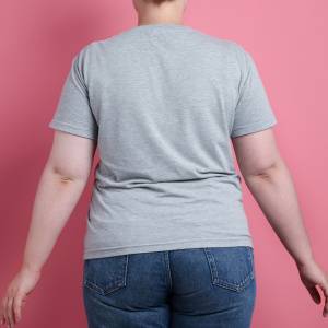 実は見られている【背中太り】単純な動きを繰り返すだけで背中がすっきり「ヨガ的エクササイズ」とは