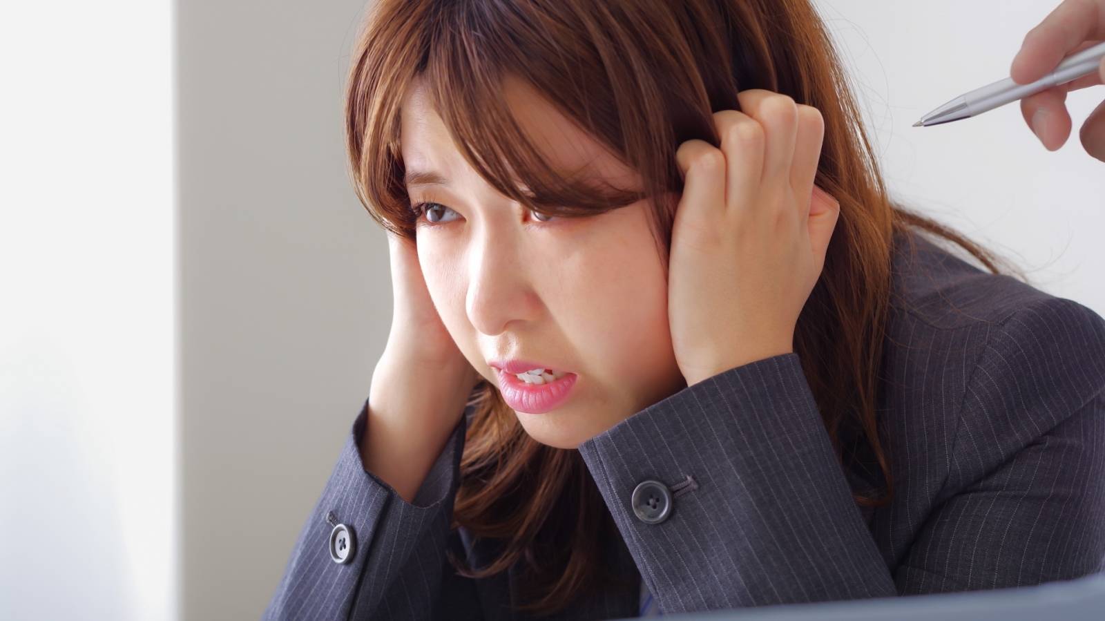 たった一度注意されただけなのに、一日中引きずるのはなぜ？「叱られた後」に心が戻らない人の特徴｜臨床心理士が解説