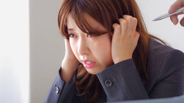 たった一度注意されただけなのに、一日中引きずるのはなぜ?「叱られた後」に心が戻らない人の特徴|臨床心理士が解説