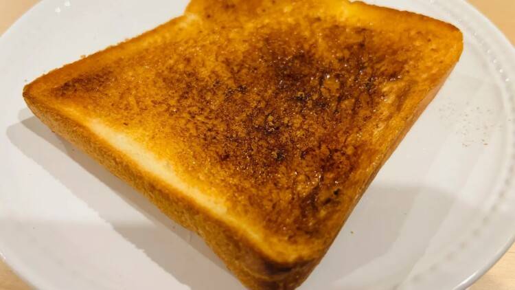 朝の「パン」にひとふりするだけ！血糖値の急上昇を抑える意外な調味料｜管理栄養士が解説
