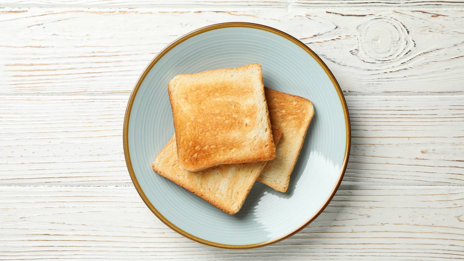 鉄分不足を防ぐ！朝の「トースト」にのせると良い秋の食材とは？｜管理栄養士が解説
