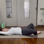 仰向けの合せきのポーズ