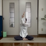 牛の顔のポーズ