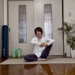 お尻ゆらしエクササイズ