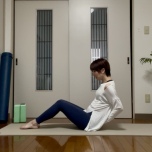 骨盤ゆらしストレッチ