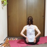 肩甲骨ストレッチ①