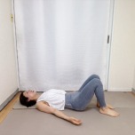 両膝を立てて仰向けで寝た体勢