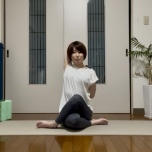 牛の顔のポーズ