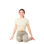 ほぐす・伸ばす・鍛えるで引き締める「美筋ヨガ」