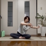 背骨ストレッチ