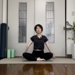 肩甲骨ストレッチ