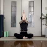 肩甲骨ストレッチ