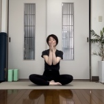 肩甲骨ストレッチ