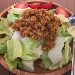 レタスと鶏そぼろ