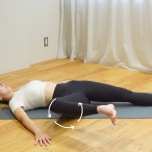 股関節ストレッチ