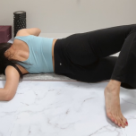 胸を開くワーク