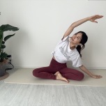 腕を上げ下ろしするイメージ