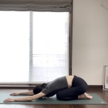 チャイルドポーズ