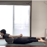 バッタのポーズ