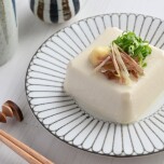 盛り付けされた豆腐