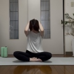 首のストレッチ