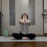 首のストレッチ