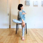 ツイスト４の字ストレッチ