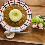 カレー＋サラダ