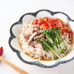 サバ缶のせたそうめん