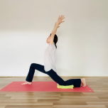 三日月のポーズ