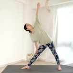 やさしい三角のポーズ