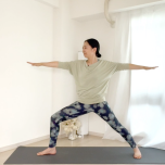 やさしい戦士のポーズ