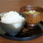 ごはんと味噌汁
