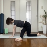 股関節内転ストレッチ