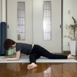 股関節内転ストレッチ