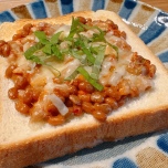 納豆キムチトースト