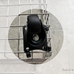 ボトルをまとめて入れるカゴ