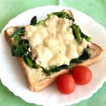 トーストほうれん草ツナチーズ