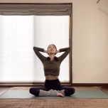 背中ストレッチ