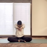 肩甲骨ストレッチ