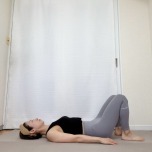 両膝を立てた仰向けの体勢